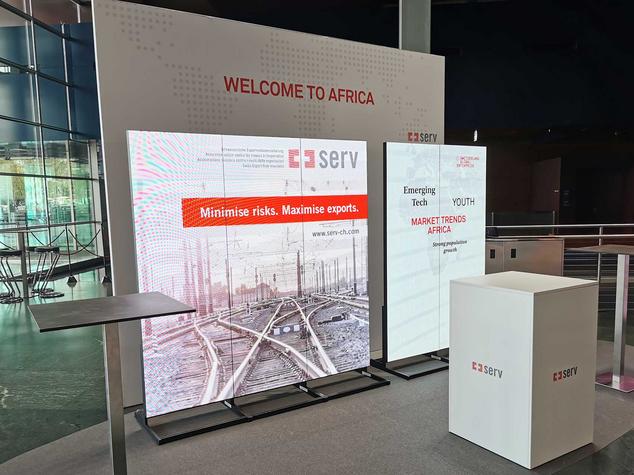 Die meisten Events haben vor und nachgelagert nur sehr wenig Zeit um zu installieren und abzubauen. Unsere mobilen LEDmotion Konzepte werden gerade dieser Anforderung gerecht. Zudem haben wir eine geeignete Anzahl in Miete für Sie und Ihren Event zur Verfügung