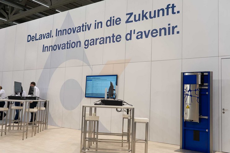 Innovativ in die Zukunft. Mit diesem Slogan und einem dazu inszenierten Messebau an der Agrama 2022 punktet Delaval bei den zahlreichen Besucherinnen und Besucher aus der Landwirtschaft