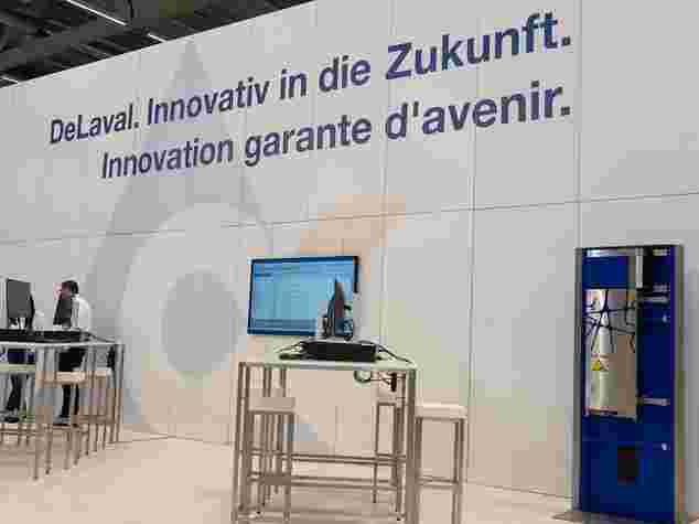 Innovativ in die Zukunft. Mit diesem Slogan und einem dazu inszenierten Messebau an der Agrama 2022 punktet Delaval bei den zahlreichen Besucherinnen und Besucher aus der Landwirtschaft