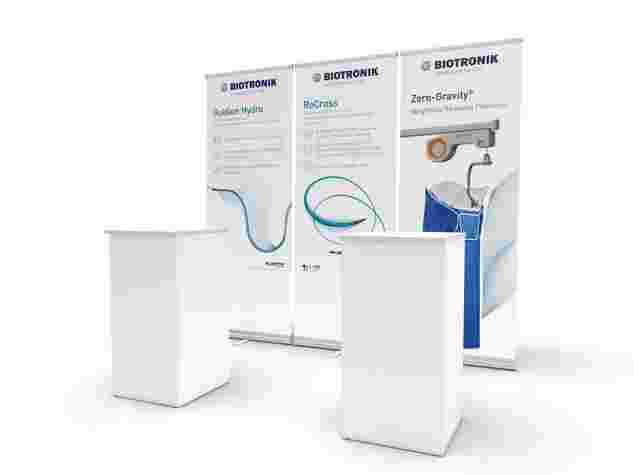 Rollup Kombination mit 2 unserer beliebten Quickmodul Theken. Perfekt für 6 m2 Ausstellungsfläche. Handling und Transport durch eine Person