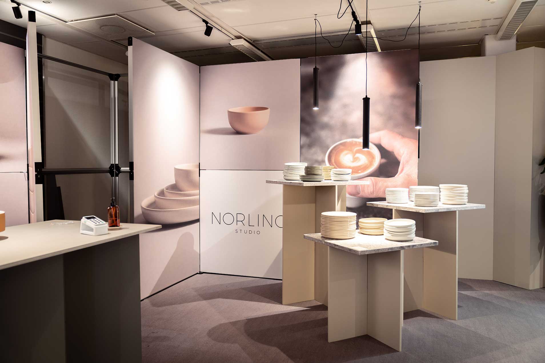 modulare und skalierbare Messewand